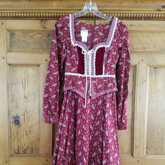 Gunne Sax Dresses - Picture 7 of 11